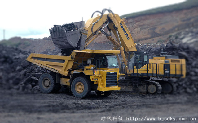 空壓機(jī)應(yīng)用行業(yè)分析-3-時(shí)代科儀-采礦_副本.jpg 空壓機(jī)應(yīng)用行業(yè)分析-3-時(shí)代科儀-采礦_副本.jpg